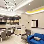 Yekta Trade Center *