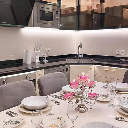 Yekta Trade Center Apartment *